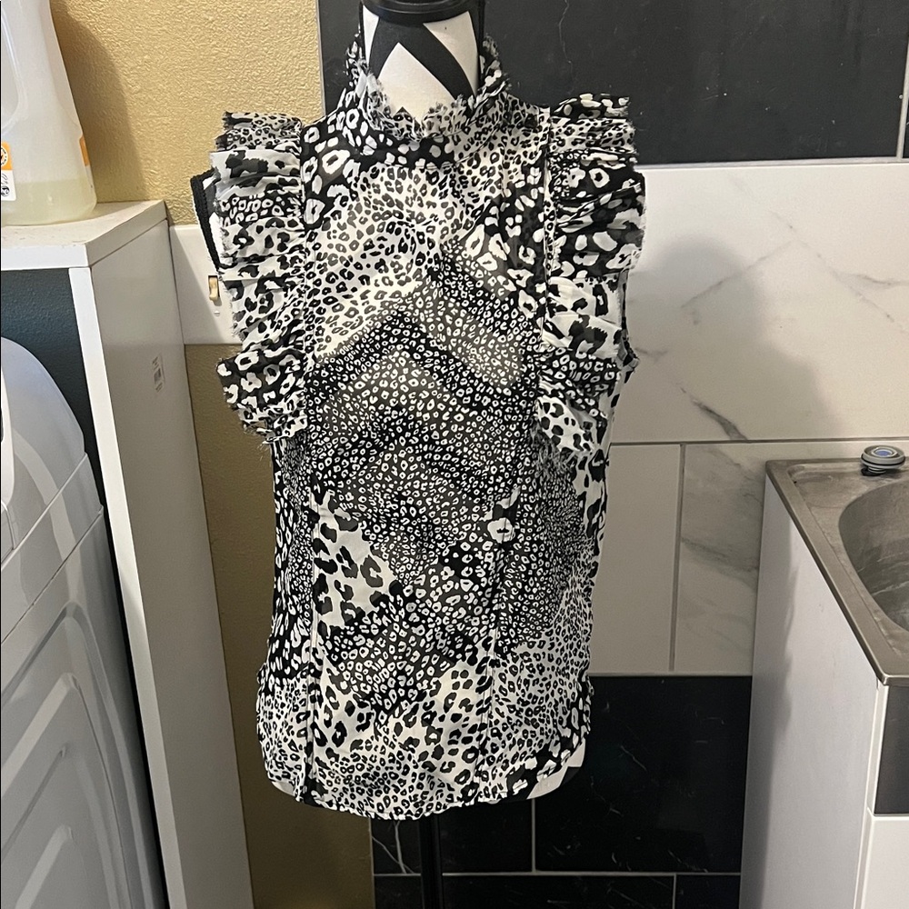 Elan Black and White Patterned Blouse